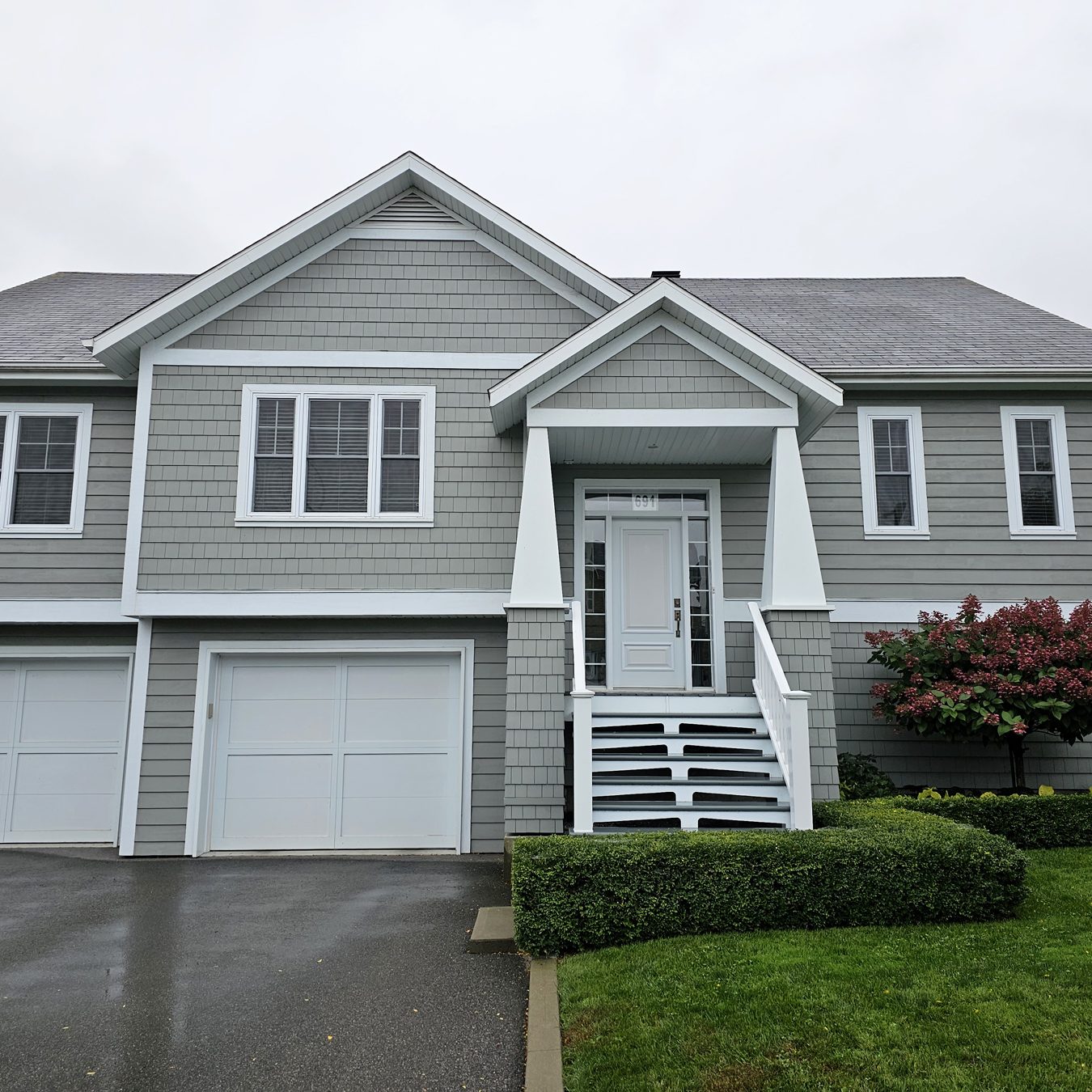 Lavage extérieur pression et résidentiel - lavage mur de vinyle et bardeau de cèdre peint - Net-o-pression - Salaberry-de-Valleyfield