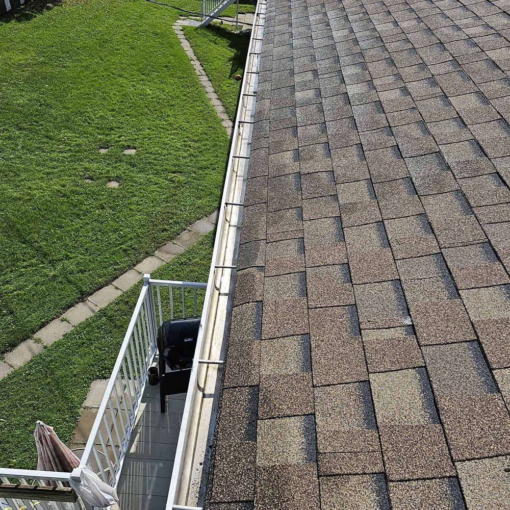 Gutter cleaning service - after photo - Net-o-pression - Salaberry-de-Valleyfield
