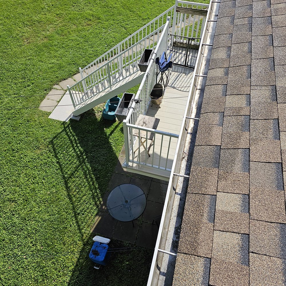 Gutter cleaning service - after photo - Net-o-pression - Salaberry-de-Valleyfield