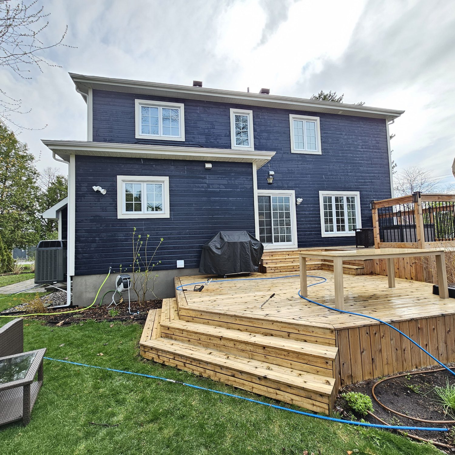 Service de nettoyage extérieur résidentiel - lavage mur de vinyle et patio - Net-o-pression - Salaberry-de-Valleyfield