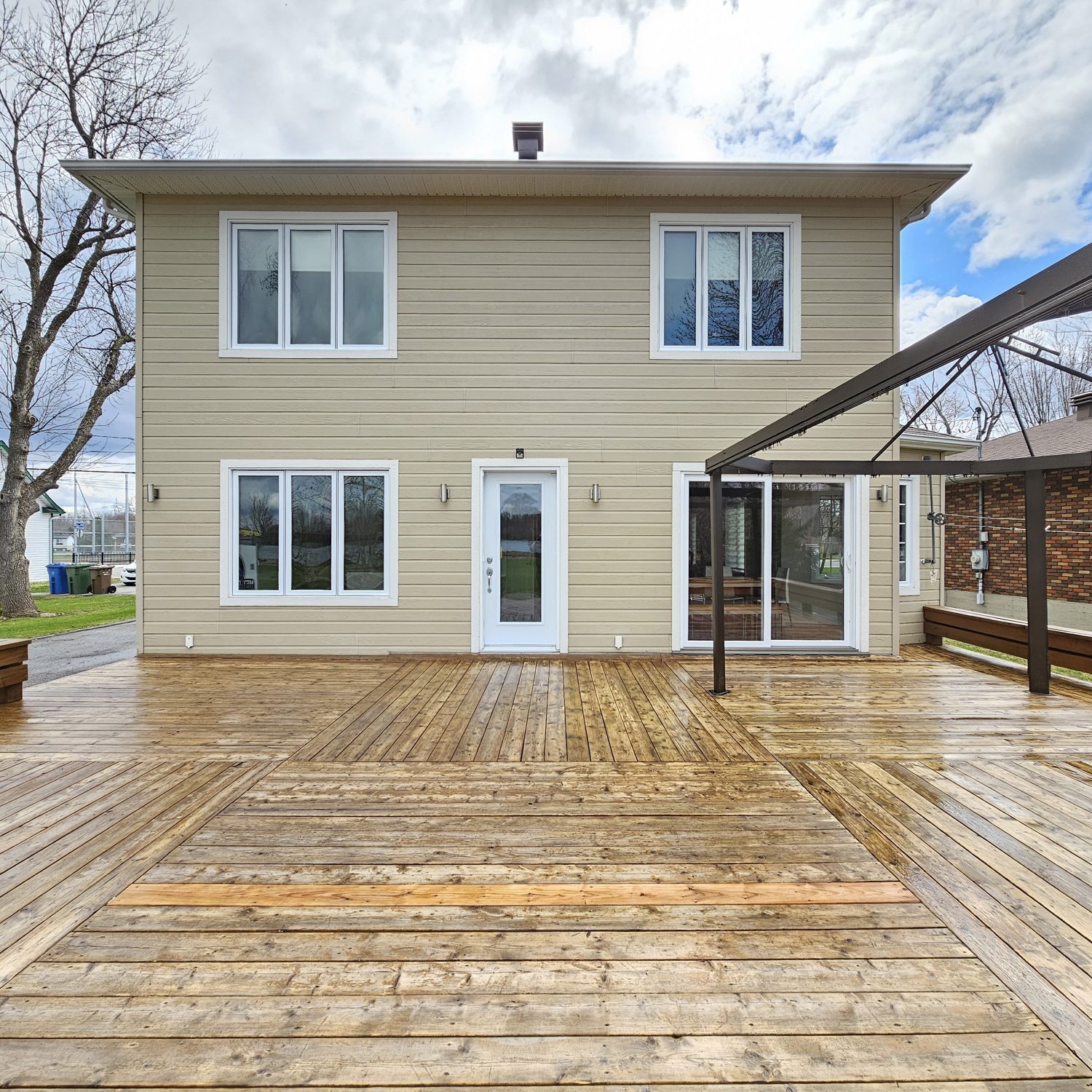 Service de nettoyage extérieur résidentiel - lavage mur de vinyle et patio - Net-o-pression - Salaberry-de-Valleyfield