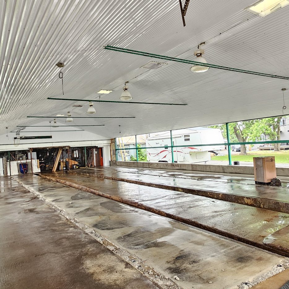 Service de nettoyage extérieur commercial d'une ferme - Net-o-pression - Salaberry-de-Valleyfield